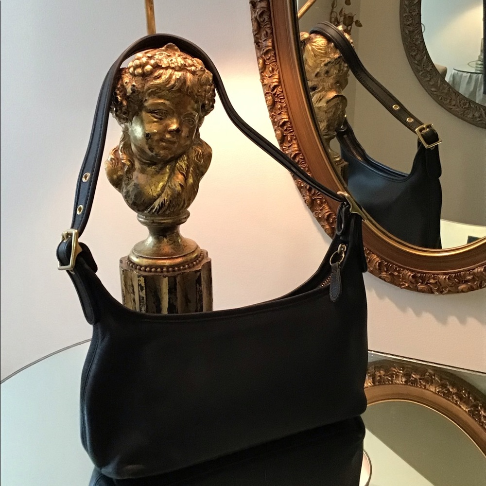 Vintage Coach Black Legacy # A1D-9059 Leather Bag
